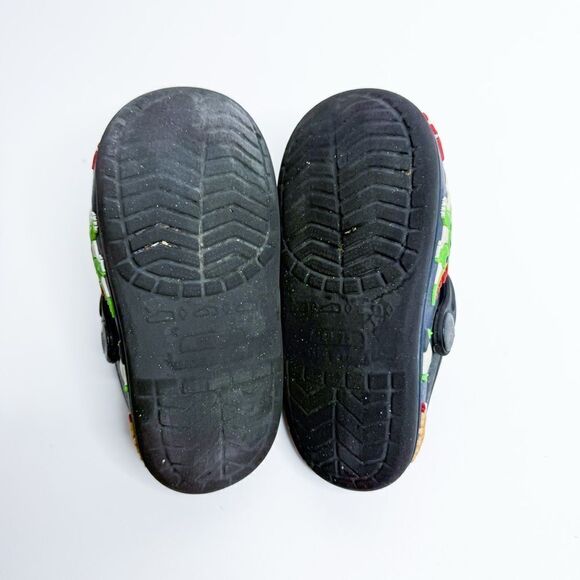 Kids Cute and Comfy Black Dinosaur Clogs Size 7 - Picture 6 of 7